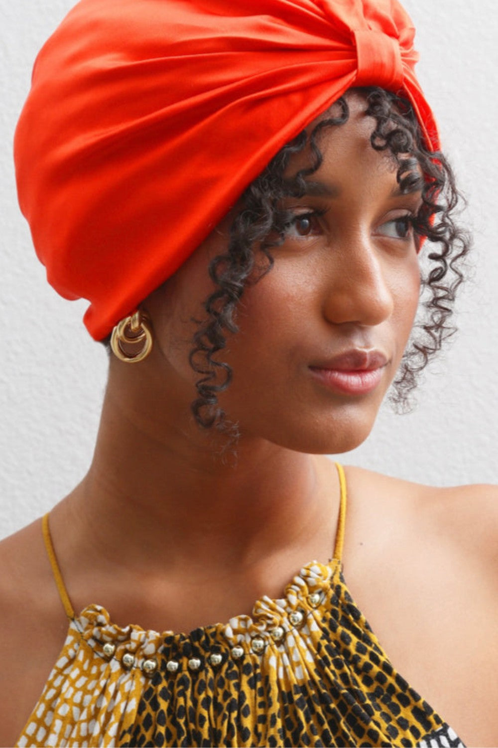 The Ultimate Guide to Silk Bonnets: Transform Your Curly Hair Overnight